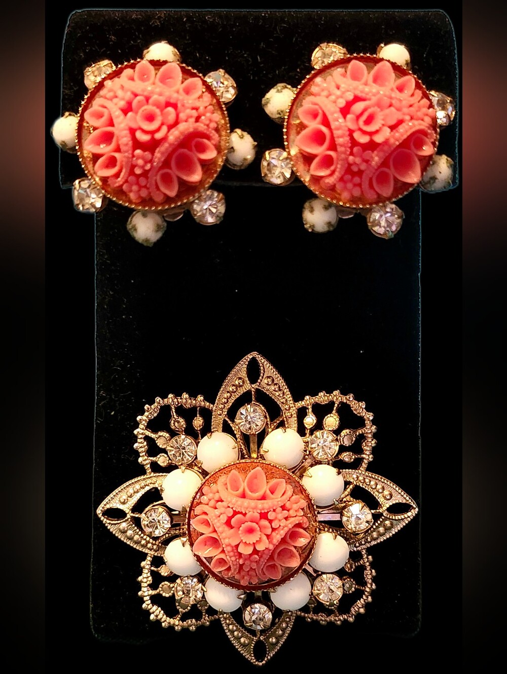 Vintage 1960s Carved Faux-Coral Celluloid & Filigree Jewelry Set - Picture 3 of 7